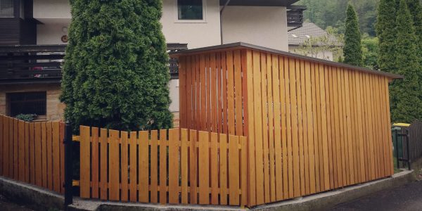 Ograja in lopa: Barvan sibirski macesen