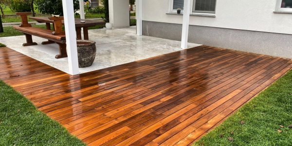 Burma Teak: Vrhunec elegance in trajnosti za vaš dom
